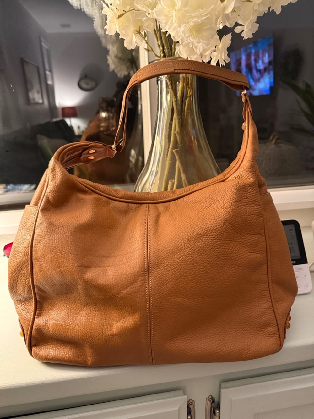 BEAUTIFUL KURT GEIGER HOBO PURSE